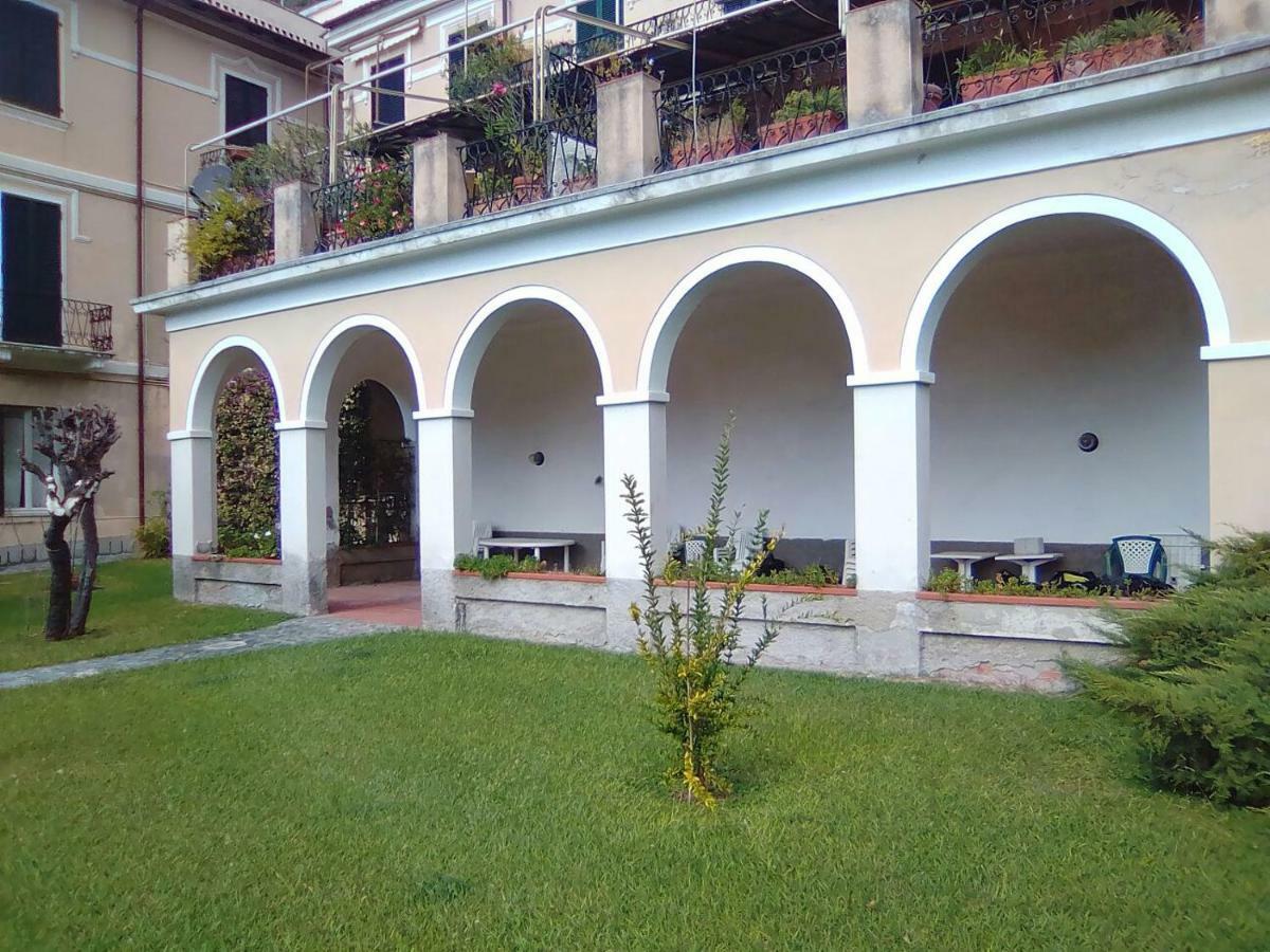 Lorenzo Apartment Леванто Экстерьер фото